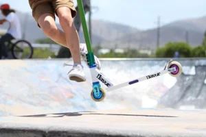 Read more about the article From Ollies to Tailwhips: Learning the Top Scooter Tricks for Every Skill Level
