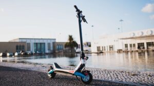 Read more about the article The Importance of Electric Scooter Speed Limit Regulations for Safety