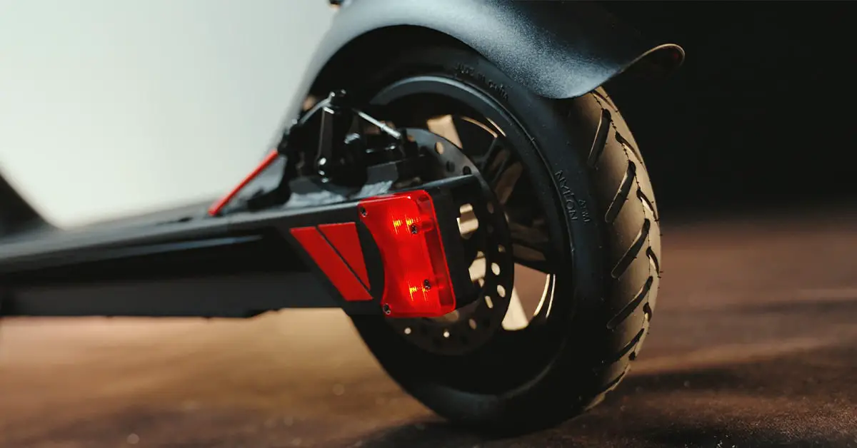 Read more about the article How to Choose the Right Off-Road Tires for Your Electric Scooter