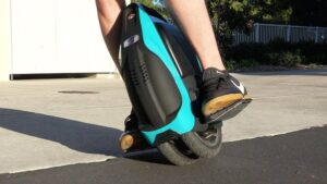 Read more about the article Mastering Balance: The Evolution and Appeal of Self-Balancing Scooters