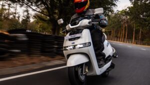 Read more about the article How to Choose the Right Battery Scooty