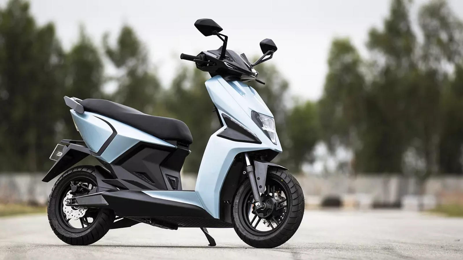 Read more about the article Top 10 Battery Scooty Brands: Leading the Charge in Electric Mobility