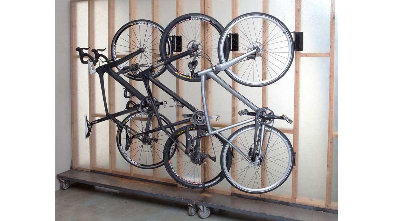 Read more about the article Folding Bicycle Storage Solutions: Maximizing Space and Convenience