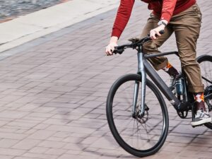 Read more about the article Discover the Best of Both Worlds: Hybrid City Bicycles